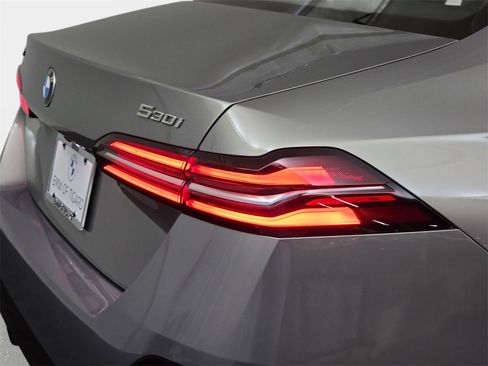 Used 2026 BMW 530i xDrive 530i xDrive w/ M Sport Package image 37