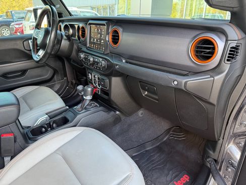 Used 2021 Jeep Gladiator Mojave image 16