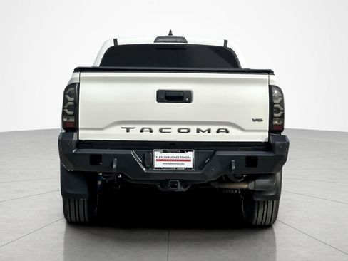 Used 2021 Toyota Tacoma TRD Sport w/ Technology Package image 4