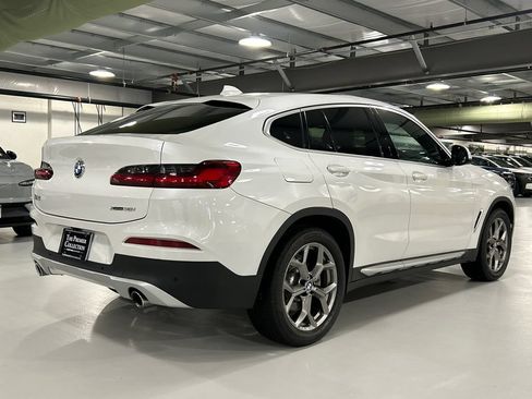 Used 2020 BMW X4 xDrive30i w/ Premium Package AWD/4WD image 2