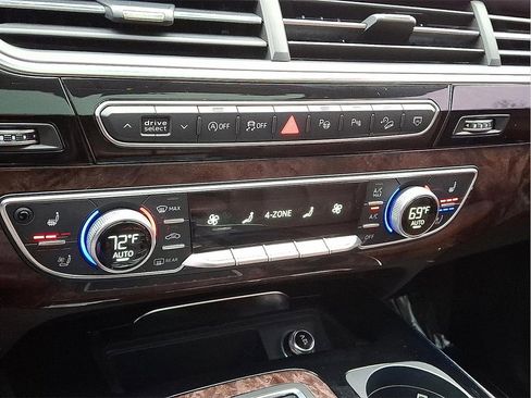 Used 2019 Audi Q7 3.0T Premium Plus image 17
