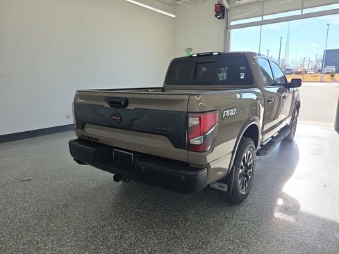 Used 2021 Nissan Titan PRO-4X w/ Pro-4x Convenience Package image 5