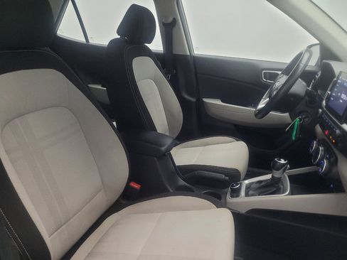 Used 2023 Hyundai Venue SEL FWD image 21