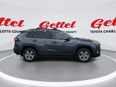 Used 2025 Toyota RAV4 XLE image 9