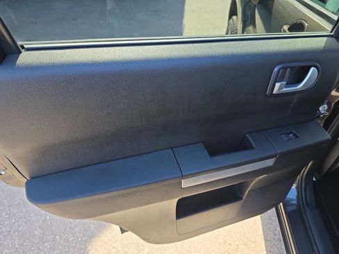 Used 2010 Mitsubishi Endeavor SE image 10