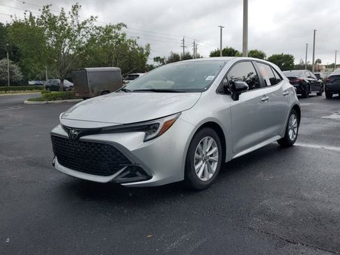 New 2026 Toyota Corolla SE image 2