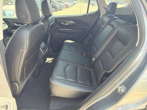 Used 2018 GMC Terrain Denali w/ Comfort Package FWD image 16