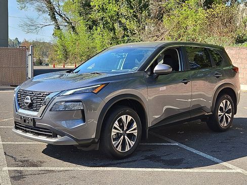 Certified 2023 Nissan Rogue SV image 3