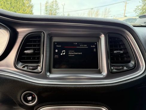 Used 2018 Dodge Challenger SXT RWD image 20