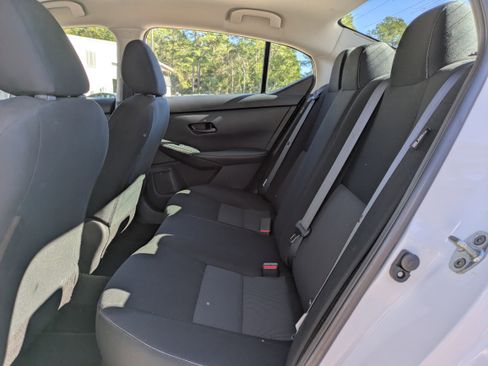 Used 2024 Nissan Sentra SV image 7