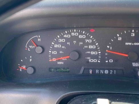 Used 2002 Ford F250 XL image 10