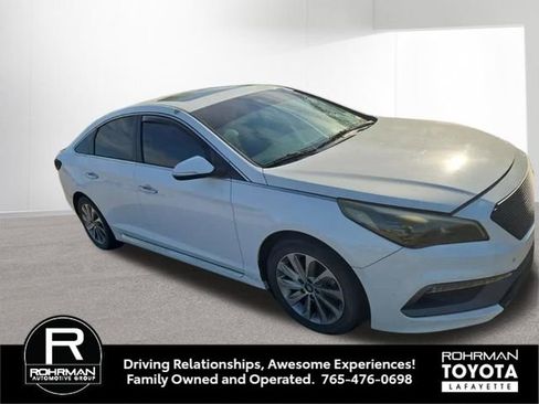 Used 2017 Hyundai Sonata Sport w/ Value Edition Package 02 FWD image 4