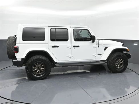 Used 2021 Jeep Wrangler Unlimited Sahara AWD/4WD image 19