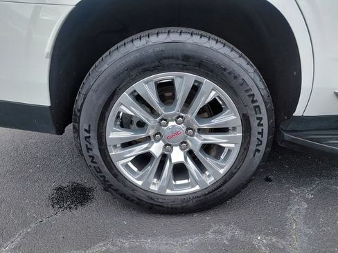 Used 2025 GMC Yukon Denali AWD/4WD image 10