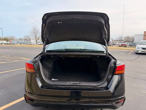 Used 2024 Nissan Altima 2.5 SV image 7