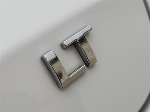 Certified 2024 Chevrolet Trax LT w/ Driver Confidence Package image 13