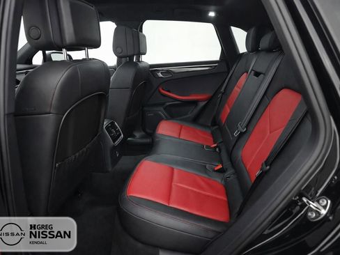 Used 2023 Porsche Macan image 14