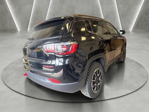 Used 2024 Jeep Compass Trailhawk AWD/4WD image 6