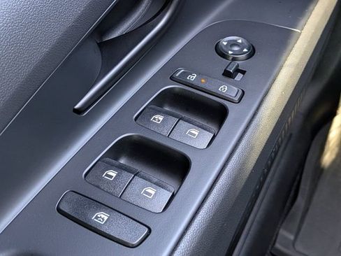 Certified 2025 Hyundai Elantra SEL image 21