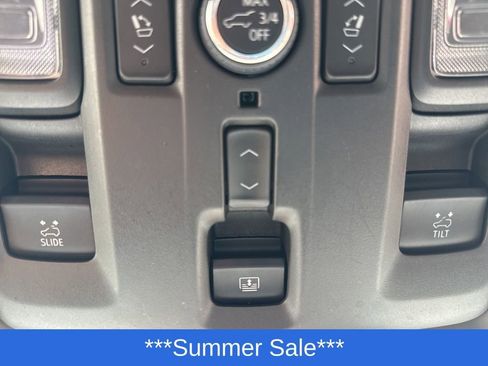 Used 2023 GMC Yukon XL Denali image 30