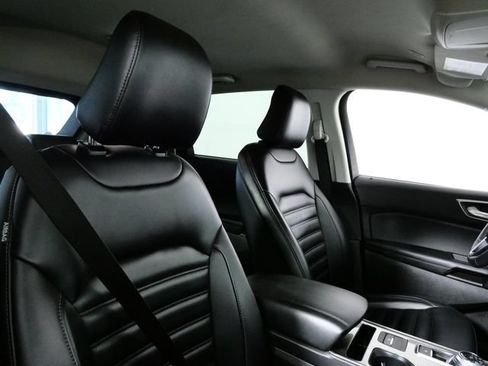 Certified 2024 Ford Edge SEL AWD/4WD image 12
