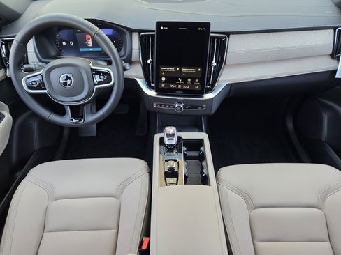 New 2026 Volvo XC90 B6 Plus w/ Protection Package Premier image 27