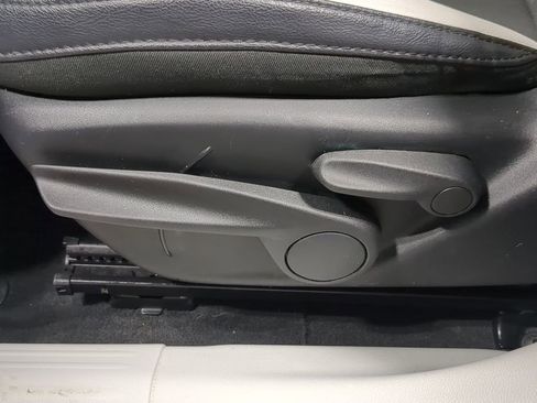 Used 2019 Jeep Compass Latitude image 29