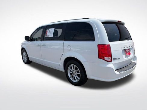Used 2019 Dodge Grand Caravan SXT FWD image 4