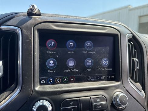 Used 2022 GMC Sierra 2500 AT4 w/ AT4 Premium Plus Package AWD/4WD image 25