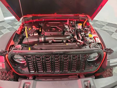Used 2025 Jeep Wrangler Unlimited Sport S 4xe AWD/4WD image 22
