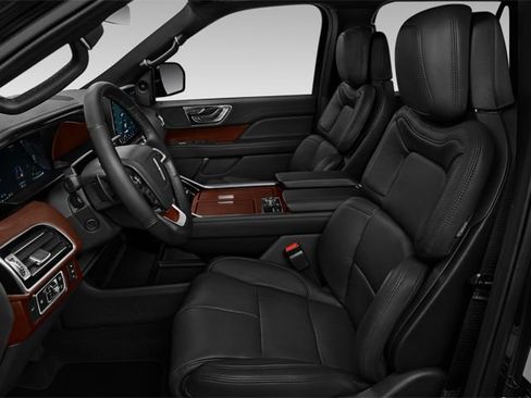 Used 2025 Lincoln Navigator Reserve w/ Jet Appearance Package AWD/4WD image 10