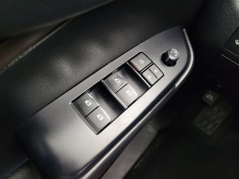 Used 2018 Toyota Highlander Limited Platinum AWD/4WD image 32