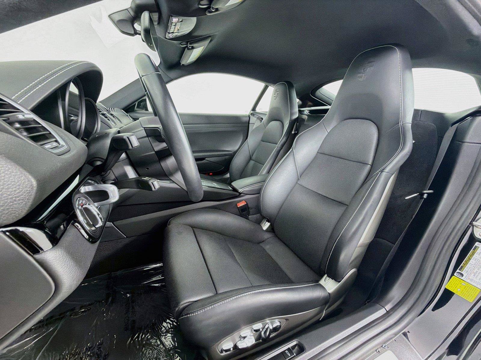 Certified 2024 Porsche 718 Cayman RWD image 5