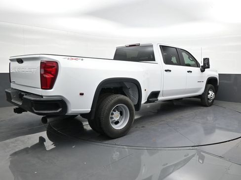 Used 2026 Chevrolet Silverado 3500 W/T AWD/4WD image 5