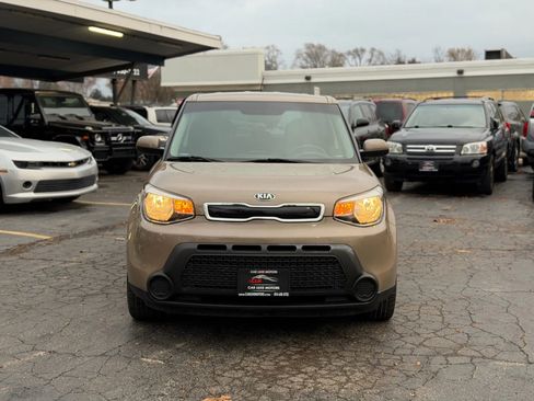 Used 2015 Kia Soul + image 7