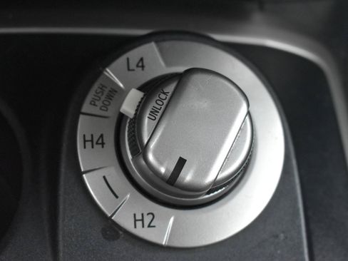 Used 2015 Toyota 4Runner SR5 Premium AWD/4WD image 33