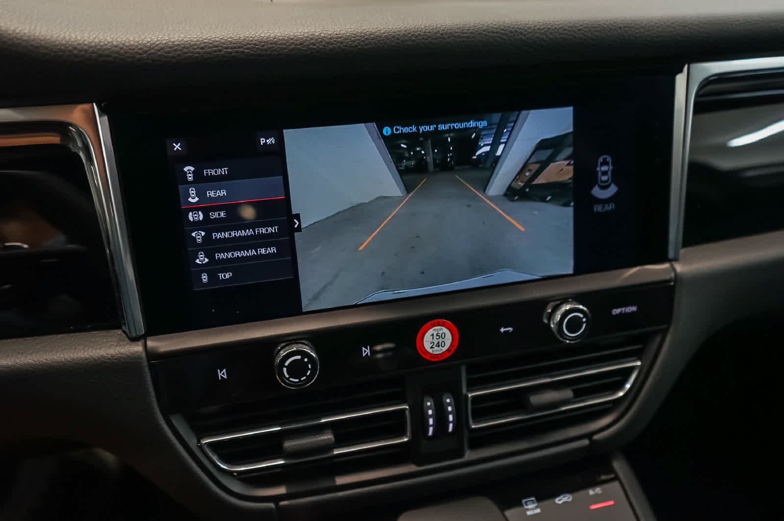 Certified 2026 Porsche Macan AWD/4WD image 29