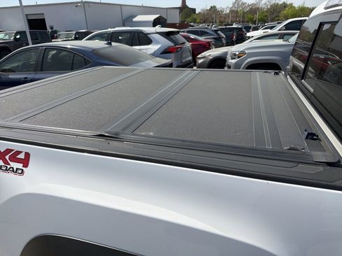 Used 2021 Toyota Tacoma TRD Off-Road image 6