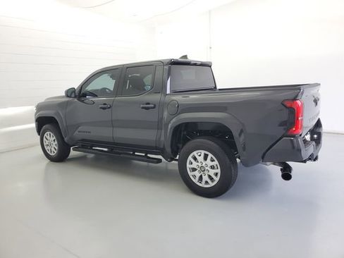 Used 2025 Toyota Tacoma SR5 RWD image 7