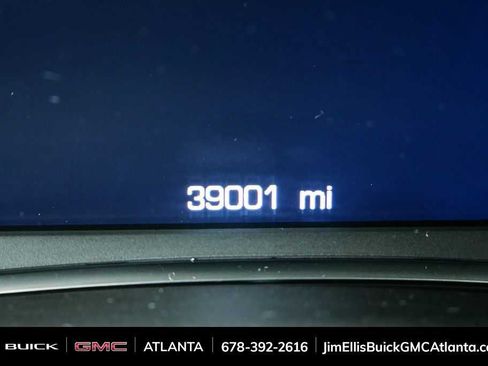 Used 2024 GMC Terrain SLE FWD image 8