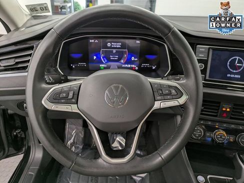 Used 2024 Volkswagen Jetta SE w/ Panoramic Sunroof Package FWD image 23