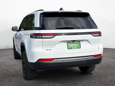 New 2026 Jeep Grand Cherokee Altitude AWD/4WD image 3