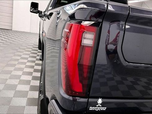 Used 2025 GMC Sierra 2500 Denali Ultimate w/ Max Trailering Package AWD/4WD image 37