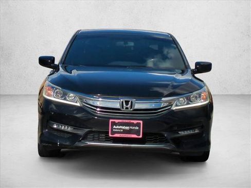 Used 2017 Honda Accord Sport Special Edition image 2