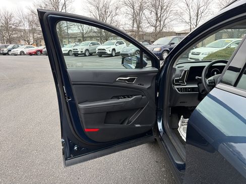 Used 2025 Kia Sportage SX Prestige image 10