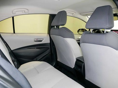 Used 2022 Toyota Corolla LE FWD image 17