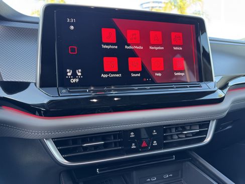 Certified 2025 Volkswagen Atlas Peak Edition SE image 24