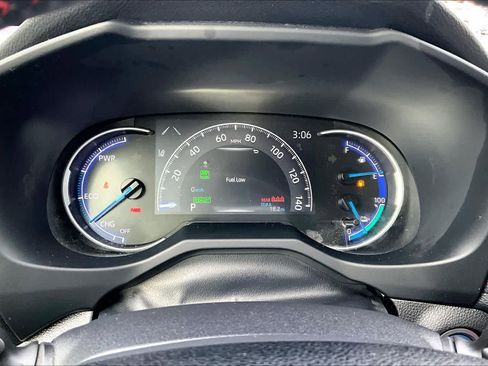 Used 2021 Toyota RAV4 XSE w/ Weather Package image 25