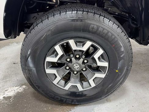 Certified 2022 Toyota Tacoma SR RWD image 10