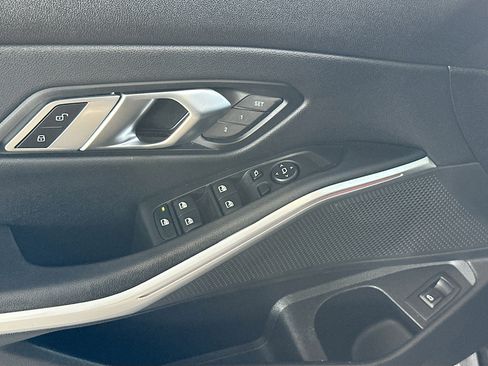 Used 2023 BMW 330i Sedan image 18